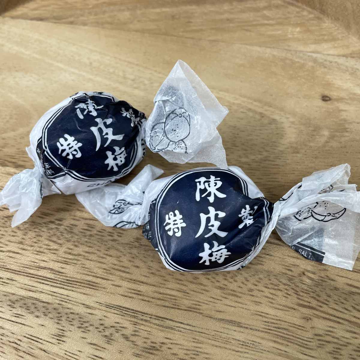 台湾のお菓子「陳皮梅」 – 漢方薬局 Herbal Labo ハーバルラボ